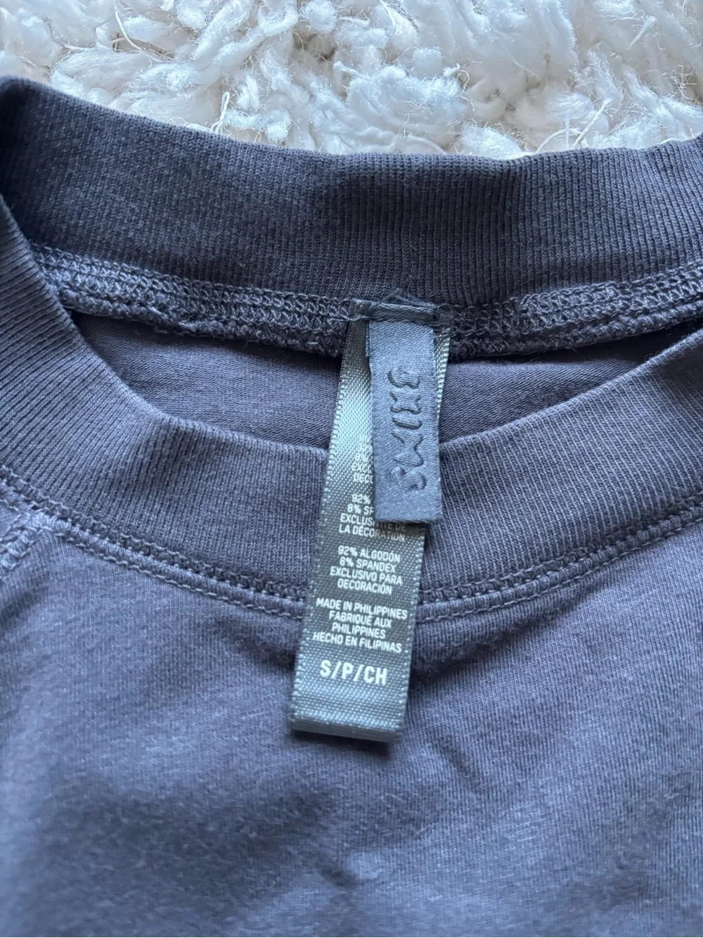 SKIMS New Vintage raglan mock neck cropped tee - Picture 2 of 2